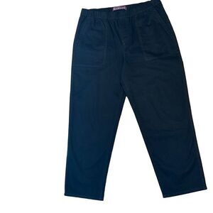 Gloria Vanderbilt  black crop pants stretch waist 4 pockets size 12